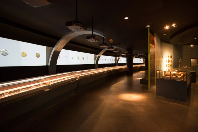 馬來(lái)西亞國(guó)家銀行博物館展柜 馬來(lái)西亞國(guó)家銀行博物館展柜